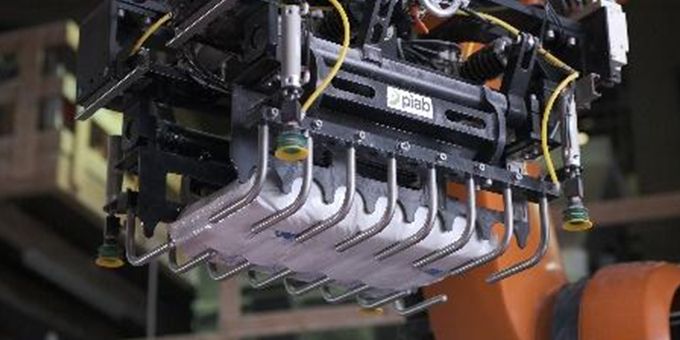 With Piabâ€™s Bag Grippers, Sapho Increases Its Pace